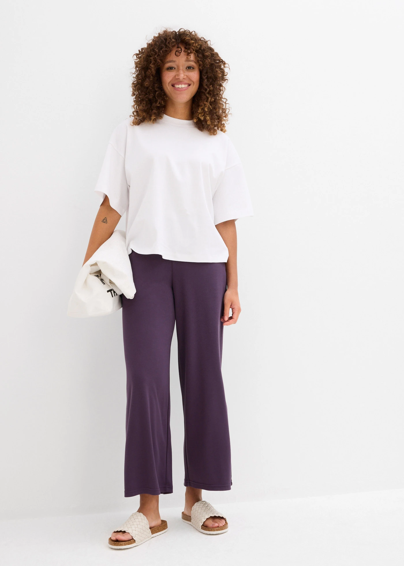 Oversized T-Shirt in White — gallery image